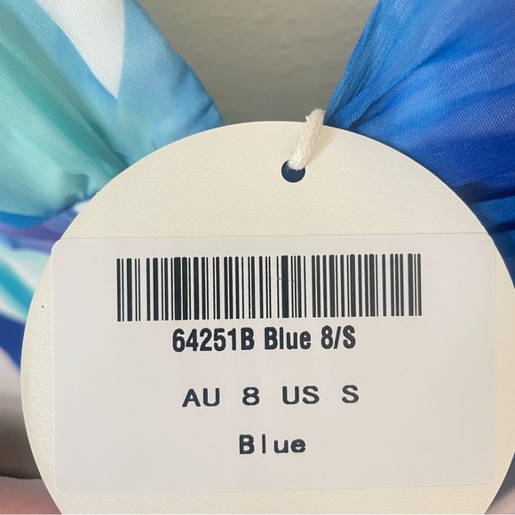 Hello Molly Gorgeous Event Dress - Picture 7 of 9